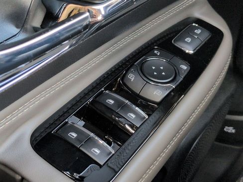 New 2026 Lincoln Corsair Premiere image 24