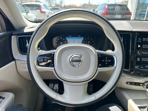 Used 2020 Volvo XC60 T5 Inscription w/ Protection Package Premier AWD/4WD image 10