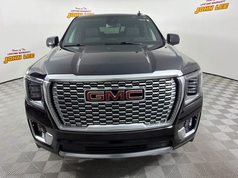 Used 2023 GMC Yukon Denali AWD/4WD image 9