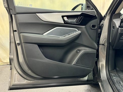 New 2026 Acura MDX SH-AWD image 11