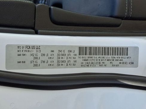 Used 2020 Jeep Grand Cherokee Summit w/ Platinum Series Group image 27