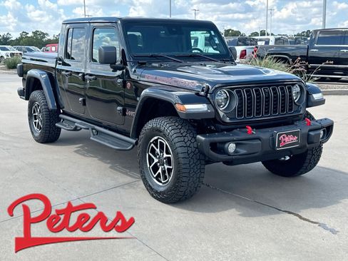 Used 2025 Jeep Gladiator Rubicon AWD/4WD image 1