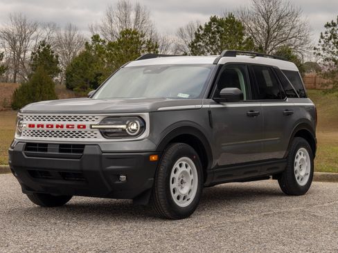 New 2025 Ford Bronco Sport Heritage w/ Convenience Package AWD/4WD image 3