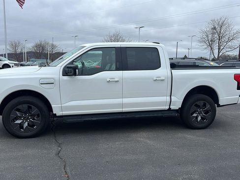 Used 2022 Ford F150 Lightning Lariat w/ Equipment Group 511A High image 13