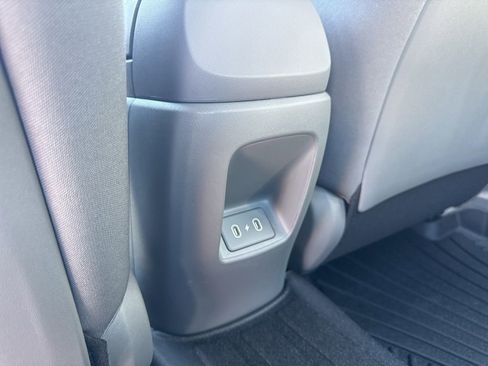 Used 2024 Hyundai Elantra SEL FWD image 11