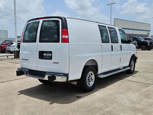 Used 2025 GMC Savana 2500 w/ Driver Convenience Package RWD image 3
