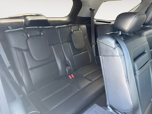Used 2023 Ford Explorer XLT w/ Equipment Group 202A AWD/4WD image 19