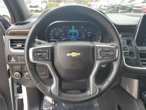 Used 2024 Chevrolet Suburban Premier RWD image 30