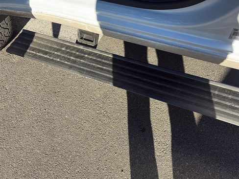 Used 2023 GMC Sierra 2500 Denali w/ Technology Package image 9