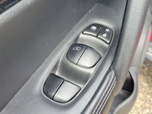 Used 2019 Nissan Rogue SL w/ Premium Package AWD/4WD image 11