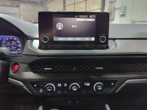 New 2025 Honda Accord SE image 18