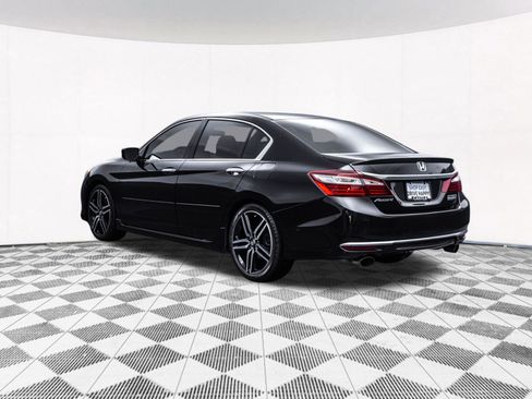 Used 2017 Honda Accord Sport Special Edition image 8