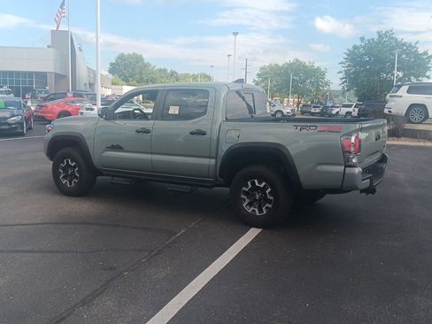 Used 2023 Toyota Tacoma TRD Off-Road w/ Advanced Technology Package AWD/4WD image 8