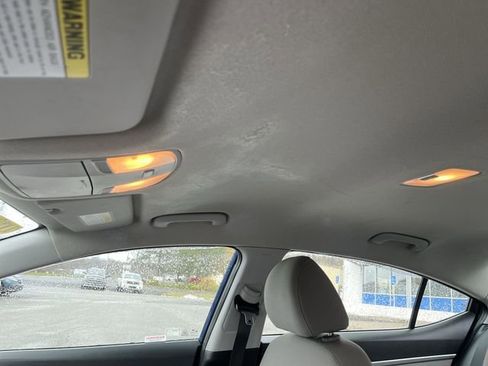 Used 2020 Hyundai Elantra SEL image 17