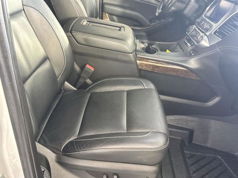 Used 2019 Chevrolet Tahoe LT image 16