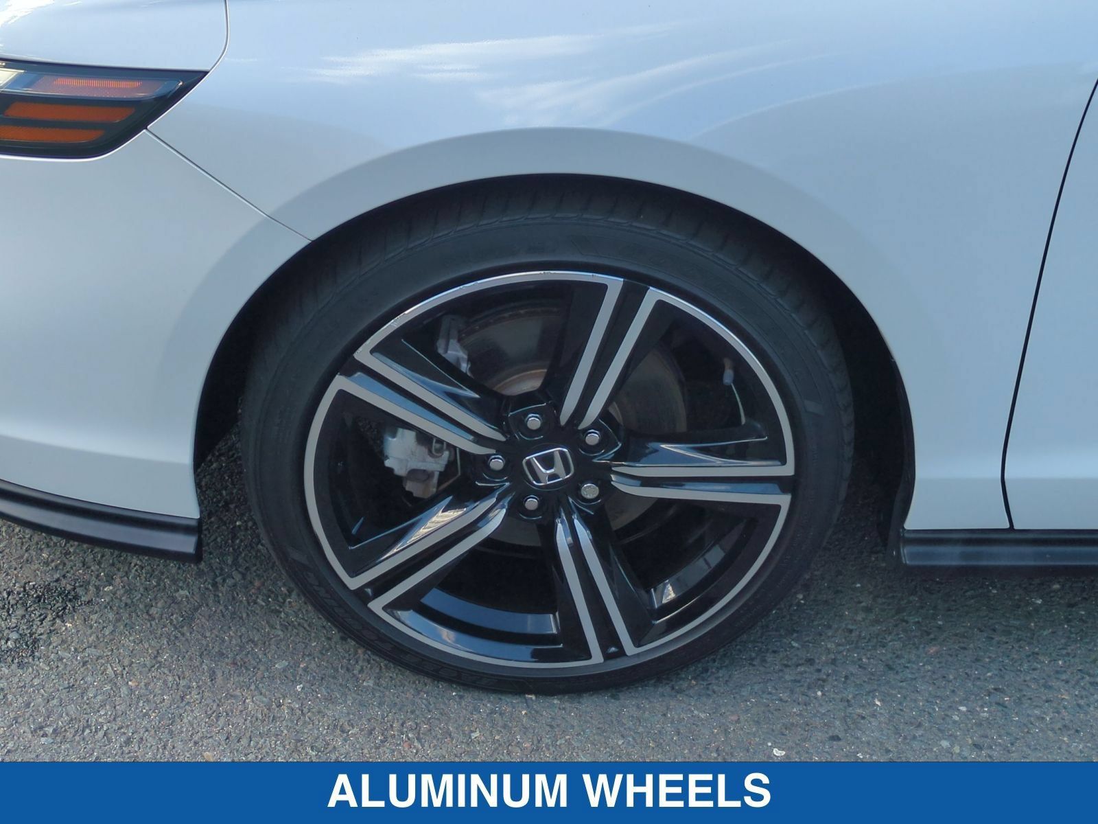 Used 2023 Honda Accord Sport image 11