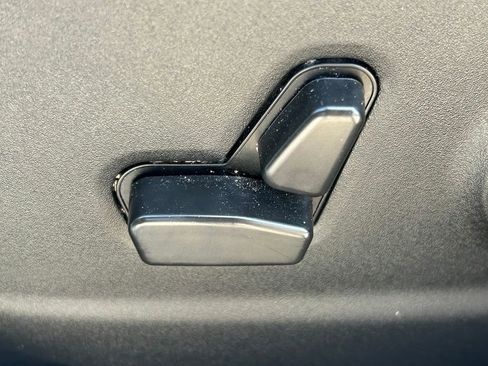 Used 2021 Jeep Cherokee Latitude Lux image 24