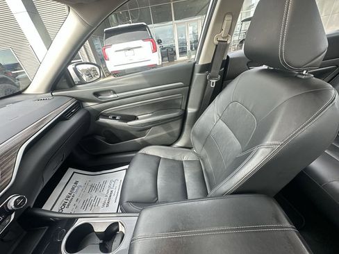 Used 2020 Nissan Altima 2.0 Platinum image 11