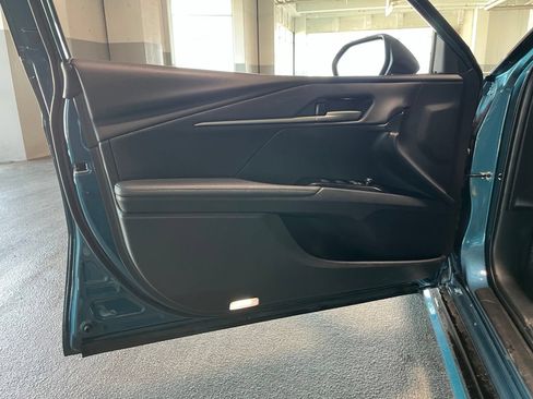 Used 2025 Toyota Camry XSE FWD image 16