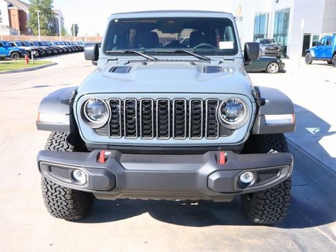 New 2026 Jeep Wrangler Unlimited Rubicon w/ Convenience Group image 9