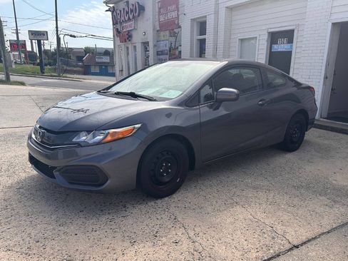Used 2015 Honda Civic LX image 2