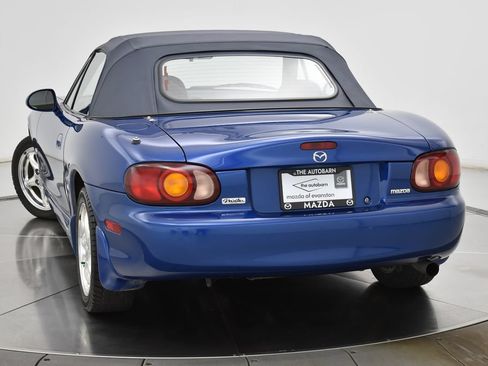 Used 1999 MAZDA MX-5 Miata 10th Anniversary Edition RWD image 7