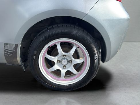 Used 2008 Toyota Yaris 2-Door Hatchback FWD image 18