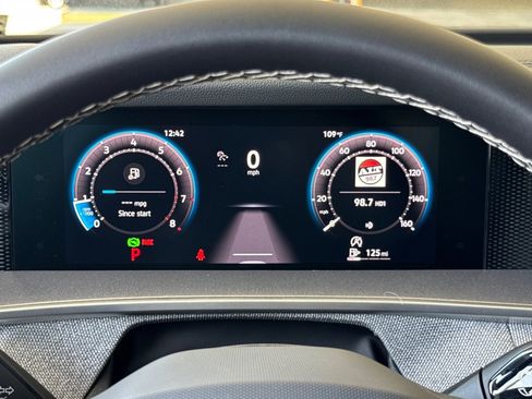 New 2025 Volkswagen Tiguan S image 24