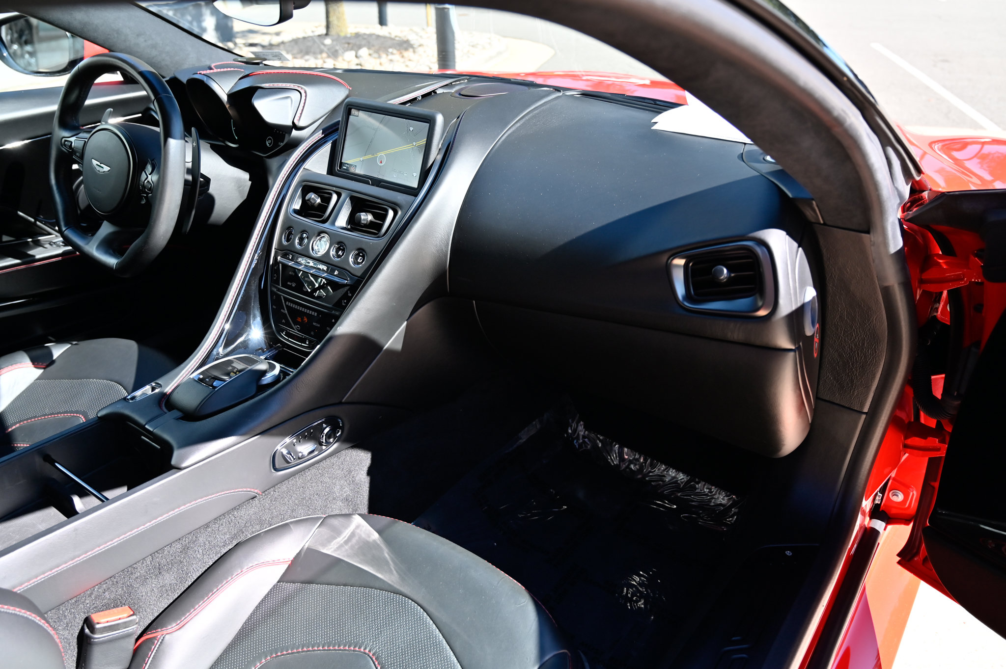 Used 2020 Aston Martin DBS Superleggera RWD image 39