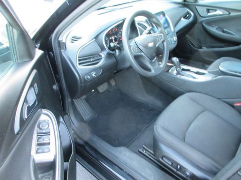 Certified 2020 Chevrolet Malibu LT FWD image 12