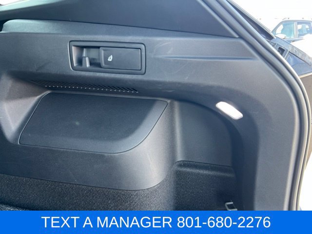 Used 2025 Volkswagen Tiguan SE R-Line AWD/4WD image 40