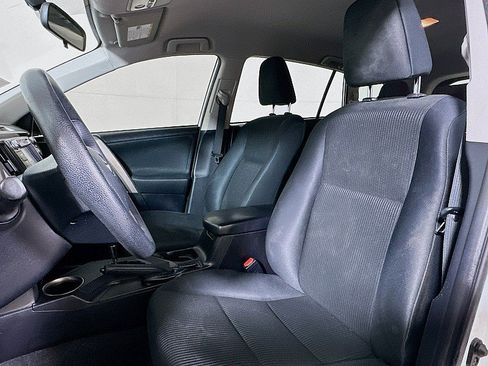 Used 2015 Toyota RAV4 LE FWD image 10
