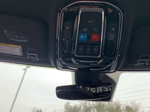 Used 2022 Jeep Grand Cherokee Overland image 35