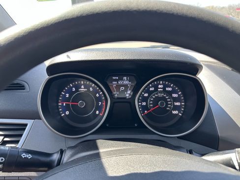 Used 2011 Hyundai Elantra GLS FWD image 13