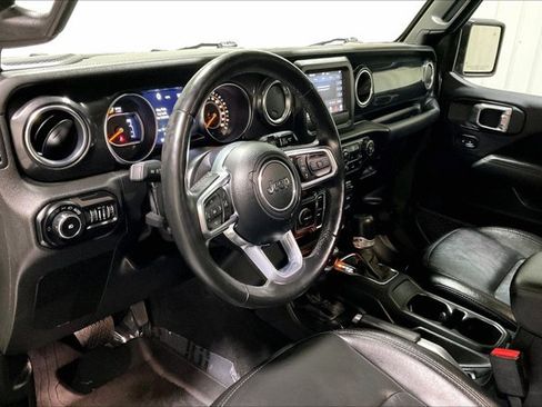 Used 2021 Jeep Wrangler Unlimited Sahara AWD/4WD image 14