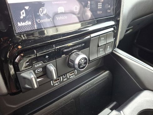 Used 2025 RAM 1500 Laramie w/ Trailer Tow Group image 24