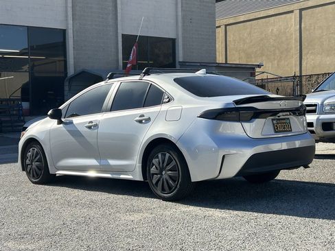 Used 2025 Toyota Corolla LE image 4