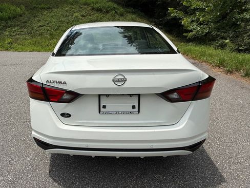 Used 2023 Nissan Altima 2.5 S FWD image 7