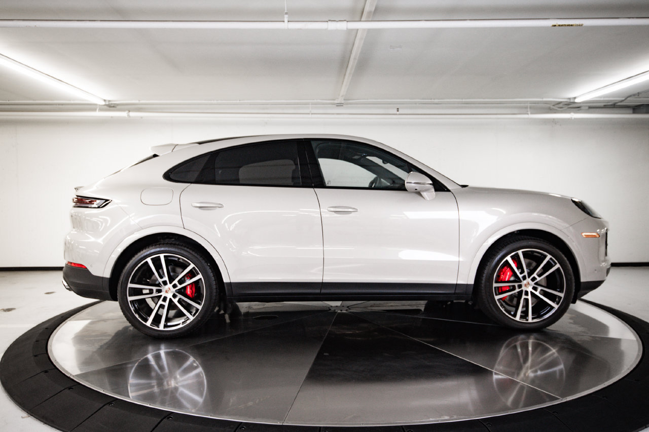 Certified 2026 Porsche Cayenne S AWD/4WD image 8