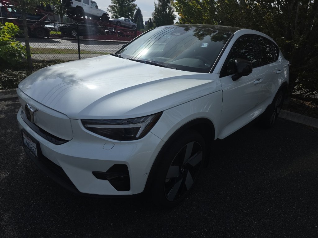 Used 2023 Volvo C40 P8 Recharge Ultimate w/ Protection Package Premier AWD/4WD image 1