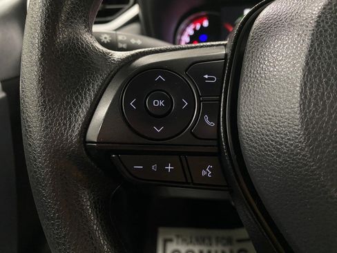 Used 2025 Toyota RAV4 XLE AWD/4WD image 15