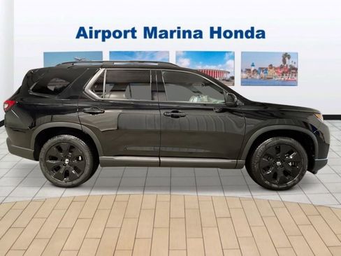 New 2026 Honda Pilot Black Edition image 8
