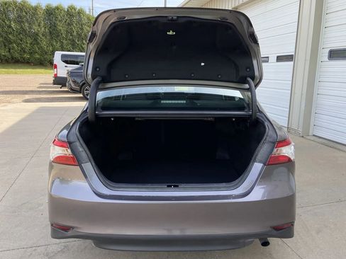 Used 2019 Toyota Camry LE FWD image 23