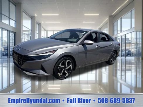 Used 2023 Hyundai Elantra SEL w/ Convenience Package FWD image 1