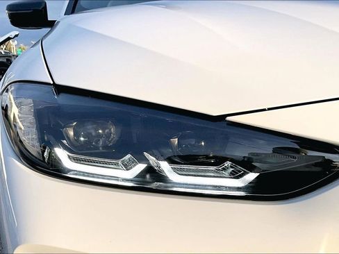 Used 2024 BMW M440i Convertible w/ Premium Package image 29