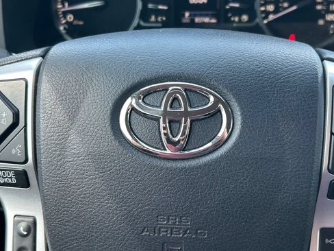 Used 2018 Toyota Tundra SR5 w/ SR5 Upgrade Package RWD image 37