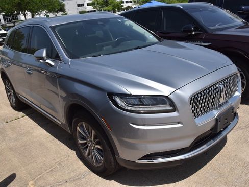 Certified 2023 Lincoln Nautilus FWD w/ Premium Package image 4