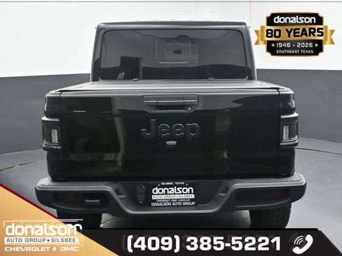 Used 2025 Jeep Gladiator Overland AWD/4WD image 4