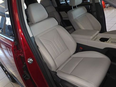 Used 2025 Hyundai Santa Fe SEL FWD image 24