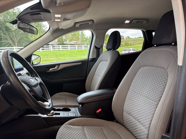 Used 2021 Ford Escape SE w/ Convenience Package AWD/4WD image 3